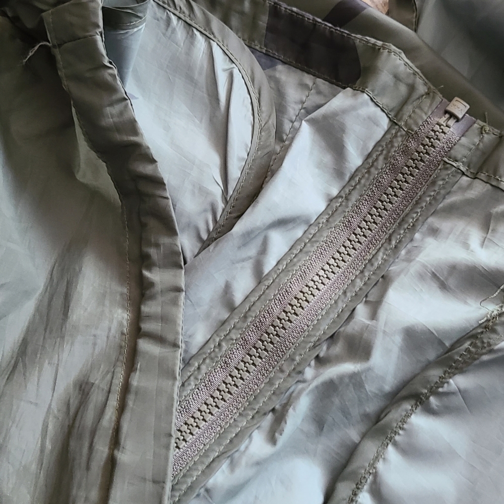 LRG - Picture 2 of 11